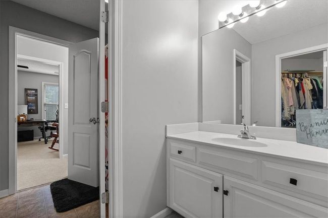 3rd bathroom | Image 18