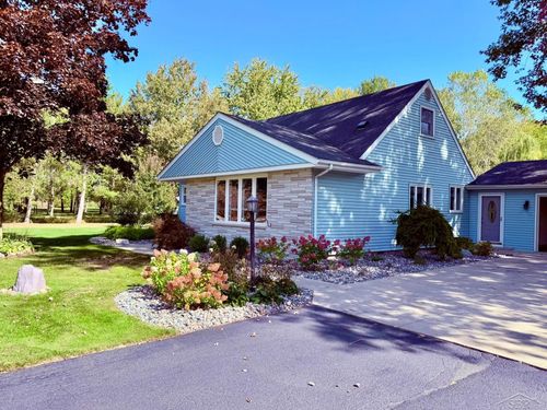 4166 N Fordney Rd, Hemlock, MI, 48626-8463 | Card Image