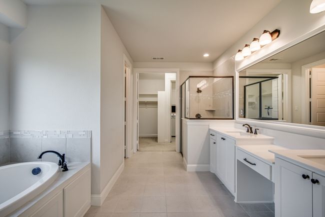 Primary bath | Image 18