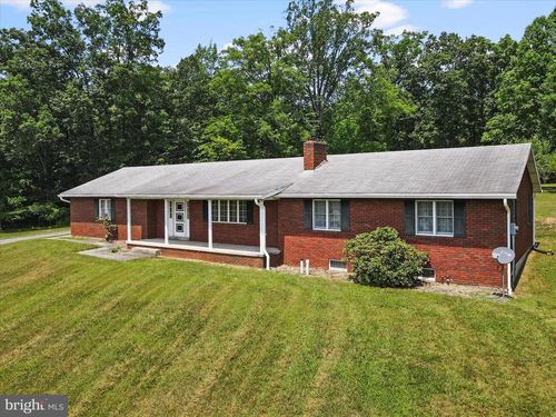 20552 Reservoir St, THREE SPRINGS, PA, 17264-8660 | Card Image