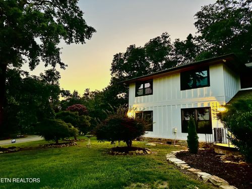 12000 S Fox Den Dr, Knoxville, TN, 37934-3724 | Card Image