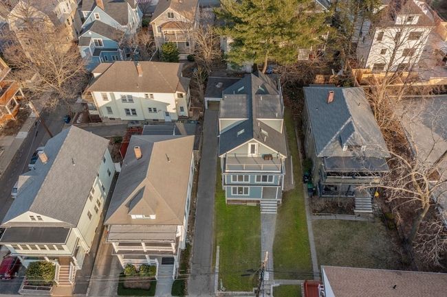 1 - 27 Central Rd, Condo with 4 bedrooms, 3 bathrooms and null parking in Somerville MA | Image 4