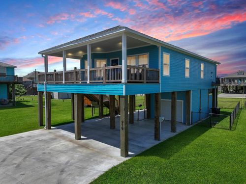 979 Fisherman Dr S, Crystal Beach, TX, 77650 | Card Image