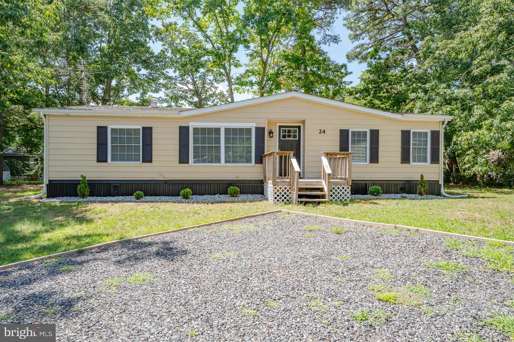 Residential in MAYS LANDING