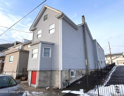 332 South Ave, Jim Thorpe, PA, 18229-1228 | Card Image