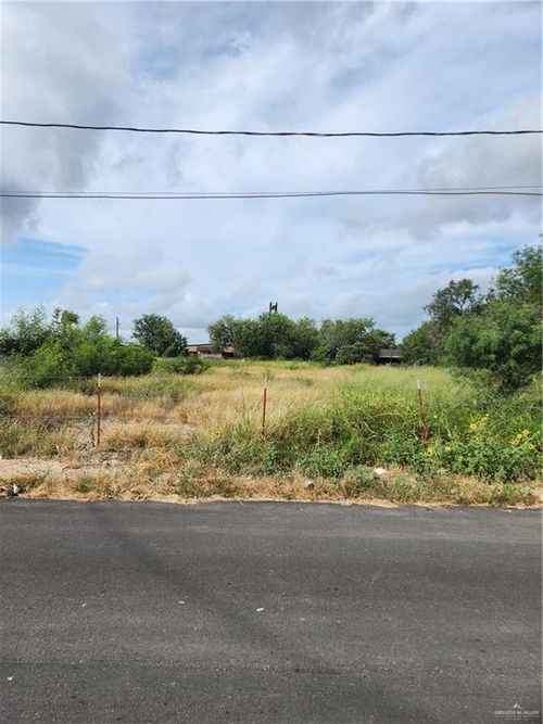 706 E 1st St, Sullivan City, TX, 78595-1331 | Card Image
