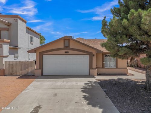11664 Sunset Rose Dr, El Paso, TX, 79936-8204 | Card Image