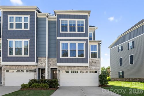 2035 Dornoch Rd, Fort Mill, SC, 29708-6003 | Card Image