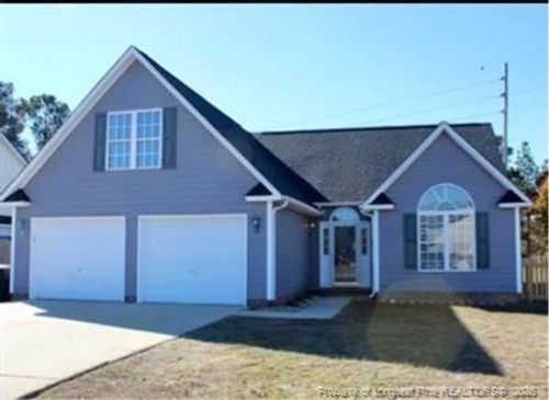 1047 Gatesville Dr, Hope Mills, NC, 28348-8001 | Card Image