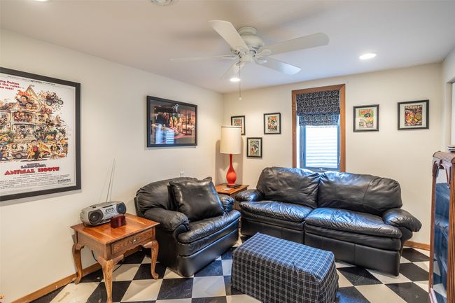 7508 Hickory Ln, Home with 5 bedrooms, 4 bathrooms and null parking in Urbandale IA | Image 28