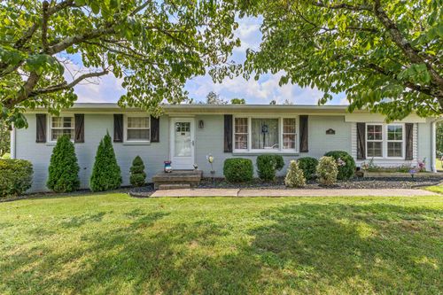 105 E Roberts Rd, Portland, TN, 37148-8553 | Card Image