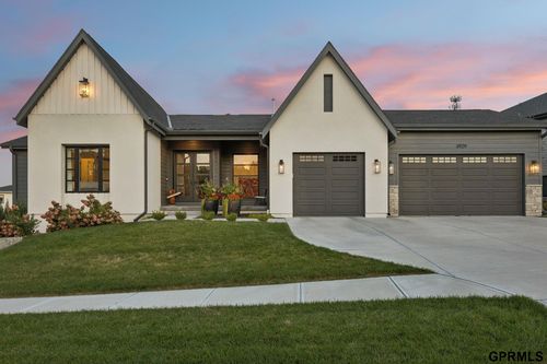 3929 S 213th Ave, Elkhorn, NE, 68022-3261 | Card Image