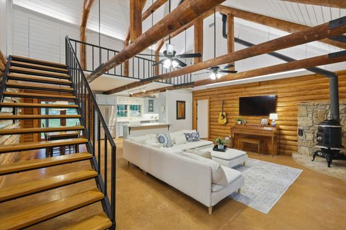 127 Pleasant Valley Ln, Weatherford, TX, 76087-9778 | Card Image