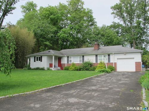 88 Sanford Ln, Stamford, CT, 06905-2820 | Card Image