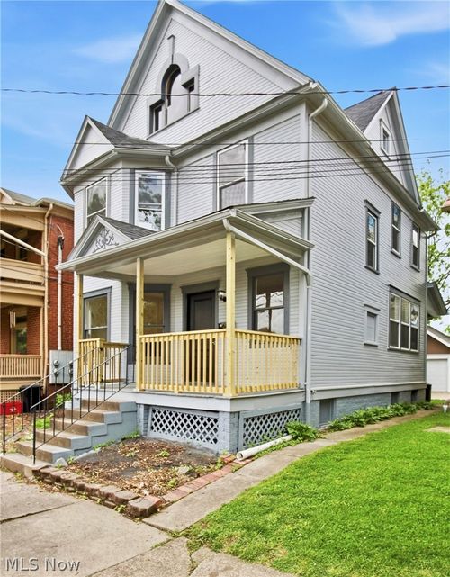 213 E Montgomery St, Marietta, OH, 45750-1808 | Card Image