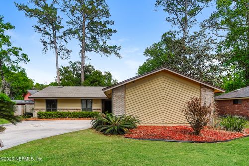 7213 Secret Woods Dr, Jacksonville, FL, 32216-7136 | Card Image