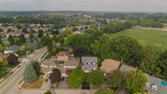 11 Norma Cres, House other with 5 bedrooms, 4 bathrooms and 4 parking in Ancaster ON | Image 17