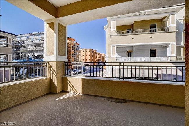 UNIT-201 - 9140 Las Manaitas Ave, Condo with 3 bedrooms, 3 bathrooms and null parking in Las Vegas NV | Image 35