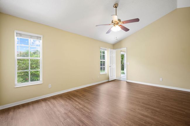 562 Sw Badger Ter, House other with 3 bedrooms, 2 bathrooms and null parking in Port St. Lucie FL | Image 21