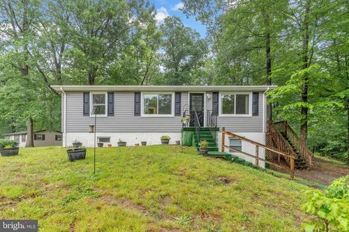7570 Independence Cir, Charlotte Hall, MD, 20622-3326 | Card Image