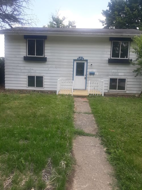 547 N Ridgemoor Ave, Mundelein, IL, 60060-1632 | Card Image