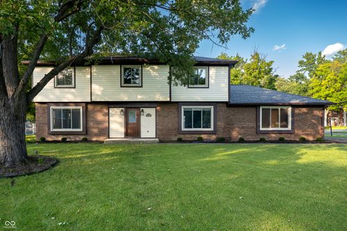 7222 Brompton Ct, Indianapolis, IN, 46250-2711 | Card Image