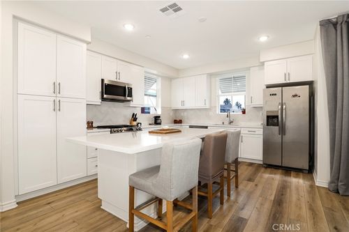 1380 Vigilant, Carson, CA, 90746-2809 | Card Image