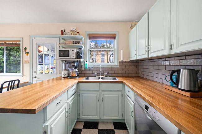 3114 Graveley St, House other with 4 bedrooms, 2 bathrooms and 1 parking in Vancouver BC | Image 15