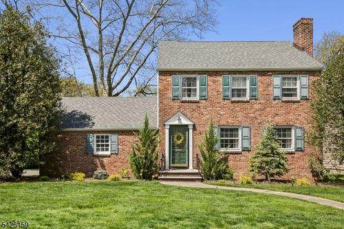 4 Indian Spring Rd, Cranford, NJ, 07016-1616 | Card Image