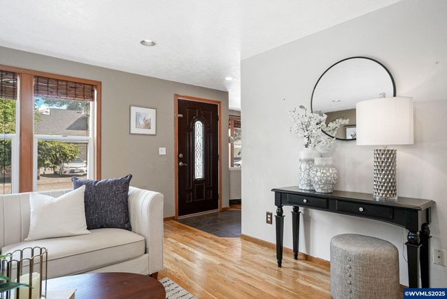 2007 Chase Loop Sw, House other with 3 bedrooms, 3 bathrooms and null parking in Albany OR | Image 8