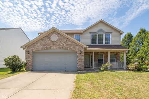 5879 Columbia Cir, Greenwood, IN, 46142-9151 | Card Image