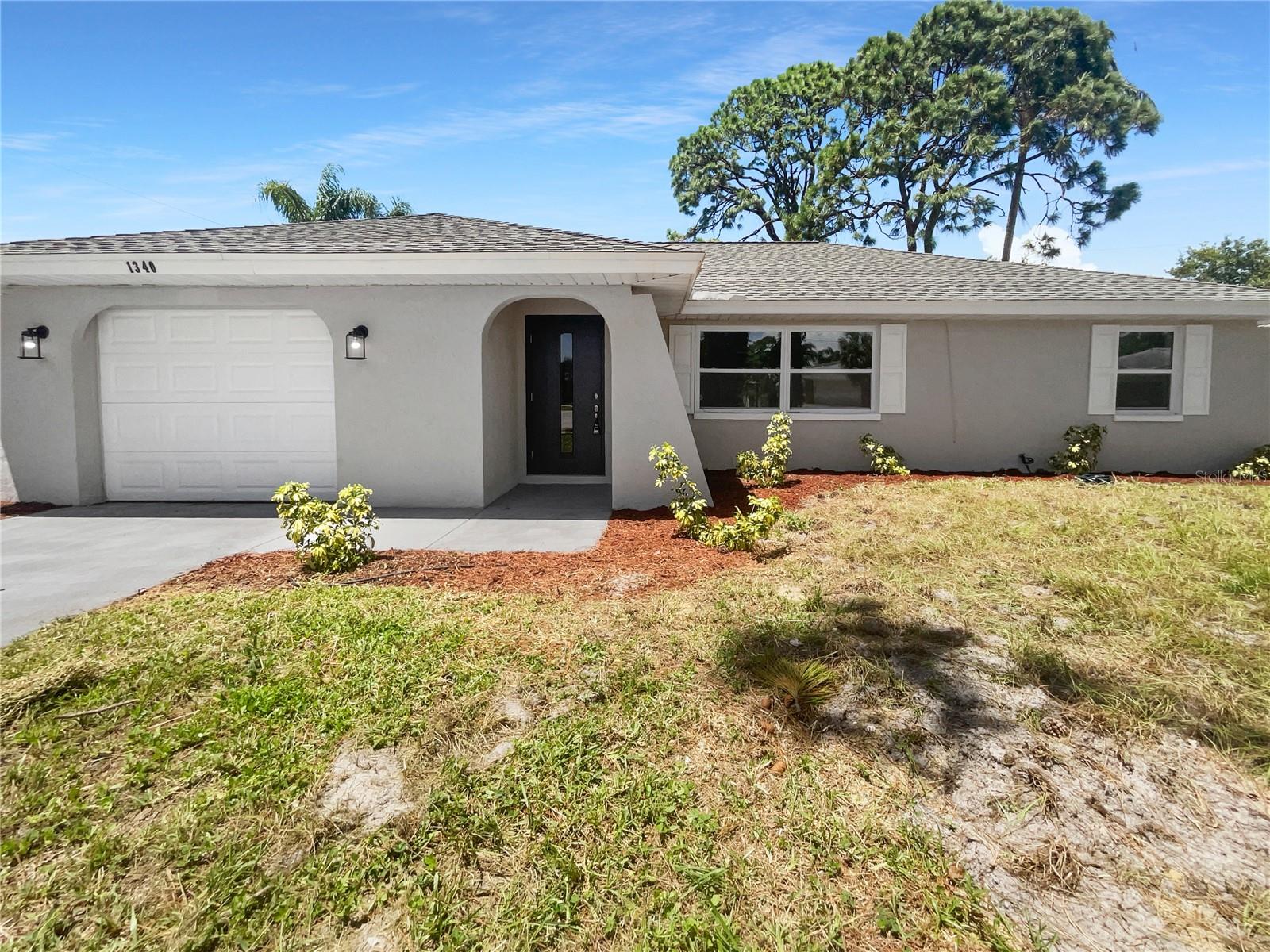 Redstart Rd, Venice, FL 34293