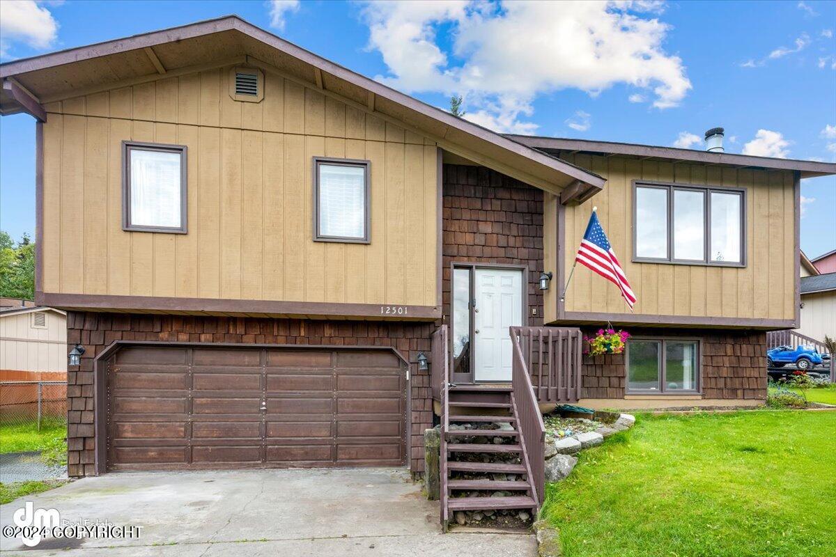 Crested Butte Dr, Eagle River, AK 99577
