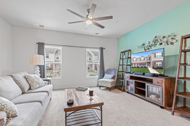 UNIT-400 - 12035 Zircon Ln, Condo with 2 bedrooms, 3 bathrooms and null parking in Fishers IN | Image 9