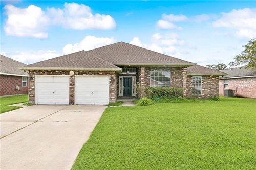 76 Moss Dr, La Place, LA, 70068-6452 | Card Image