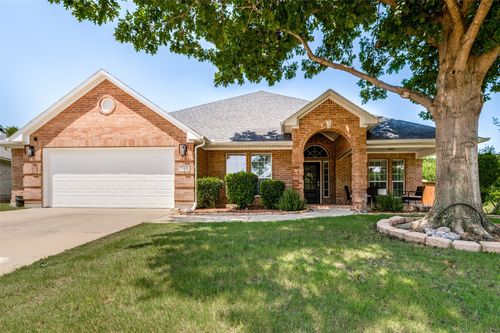 950 Badbury Lane, Grand Prairie, TX, 75052 | Card Image