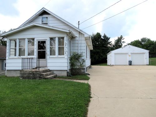 1216 Knapp St, Jackson, MI, 49203-6427 | Card Image