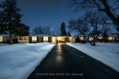 84 Bartley Bull Pky, Brampton, ON, L6W2J6 | Card Image