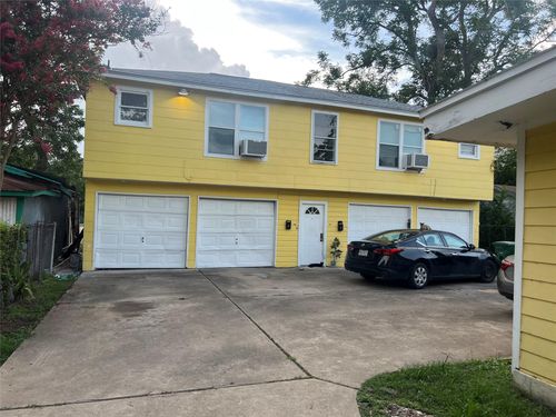 1-220 Stiles St, Houston, TX, 77011-3146 | Card Image