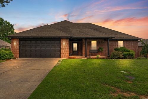 19 Mitchell Cir, Greenbrier, AR, 72058-9124 | Card Image