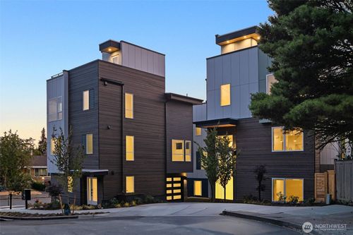 5201 Sand Point Pl Ne, Seattle, WA, 98105-2913 | Card Image