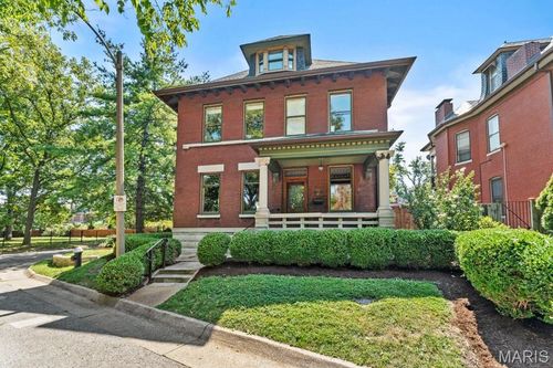 3248 Copelin Ave, Saint Louis, MO, 63104-1513 | Card Image