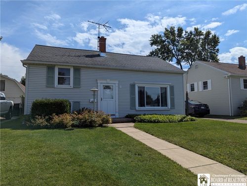 4959 Chapman Pkwy, Hamburg, NY, 14075-3320 | Card Image