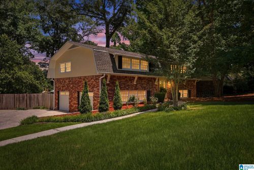 3249 Monte Doro Dr, Hoover, AL, 35216-4621 | Card Image