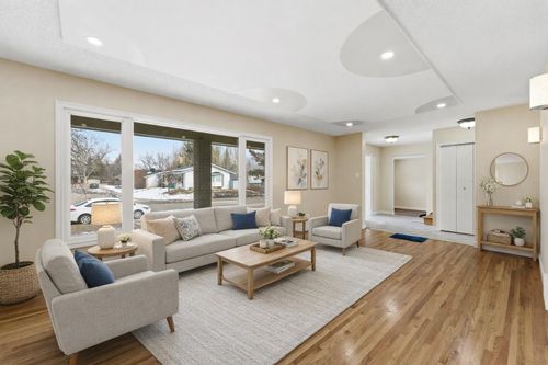 10603 Maplecreek Dr Se, Calgary, AB, T2J1V2 | Card Image