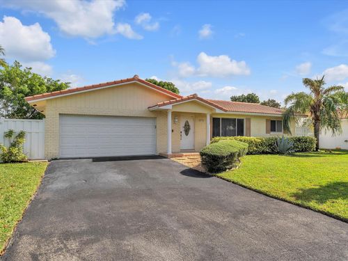 3721 Nw 114th Ln, Coral Springs, FL, 33065-2625 | Card Image