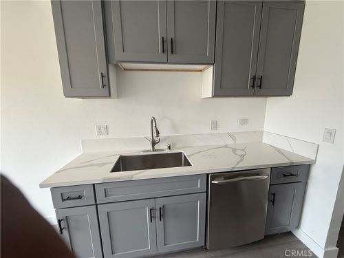 e4-700 W La Veta Ave, Orange, CA, 92868-4414 | Card Image
