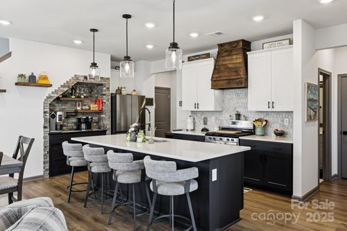 208 Canoga Ave, York, SC, 29745-2958 | Card Image