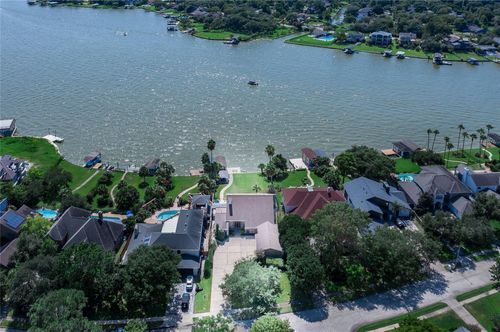 1623 Lake Arbor Dr, El Lago, TX, 77586-5843 | Card Image