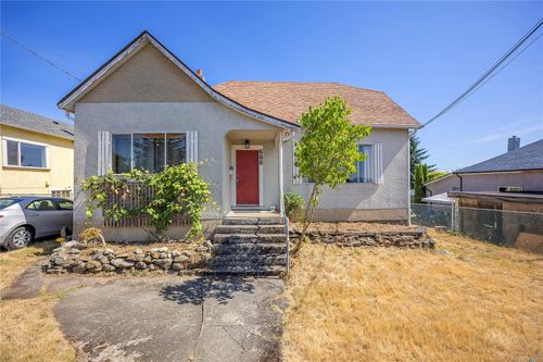 680 Pine St, Nanaimo, BC, V9R2C8 | Card Image